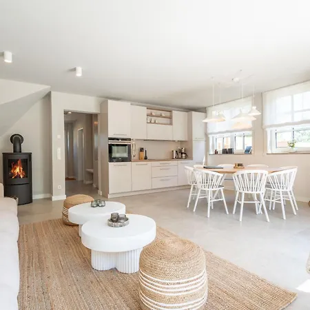 Semesterbostad Reetliebe *